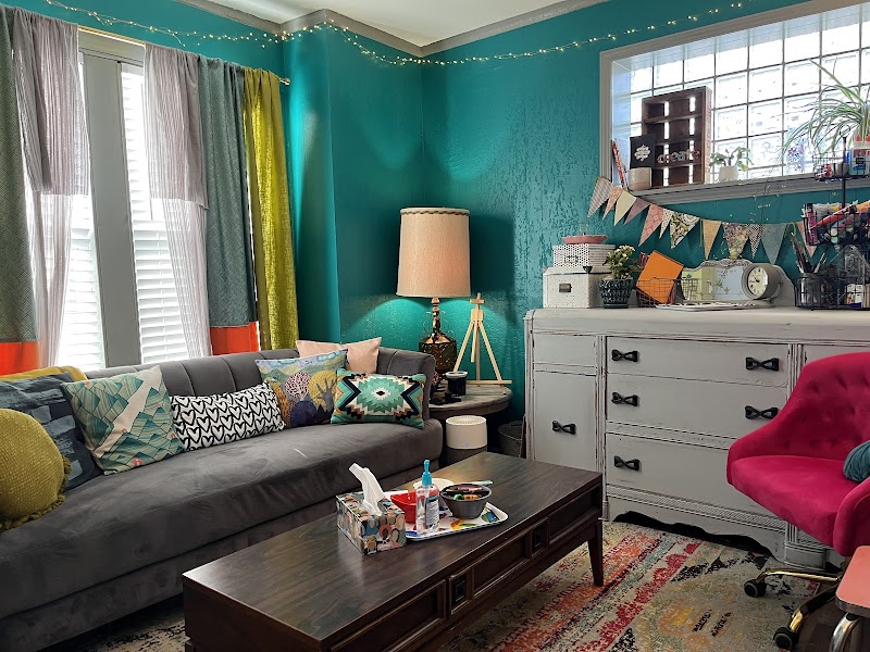 Connecting The Dots: Art Therapy